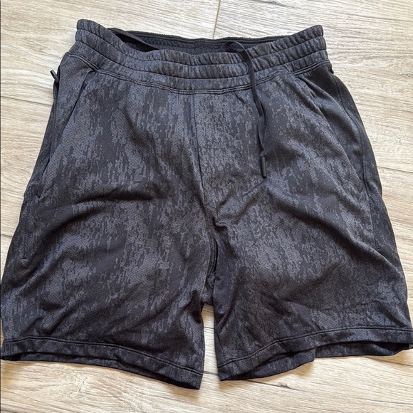 Men's Black Patterned Shorts - Picture 1 of 4